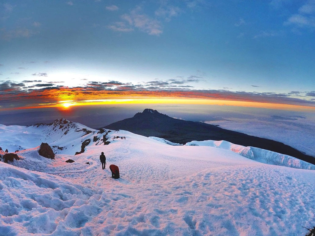 5-day guided hike up Kilimanjaro via Marangu Route