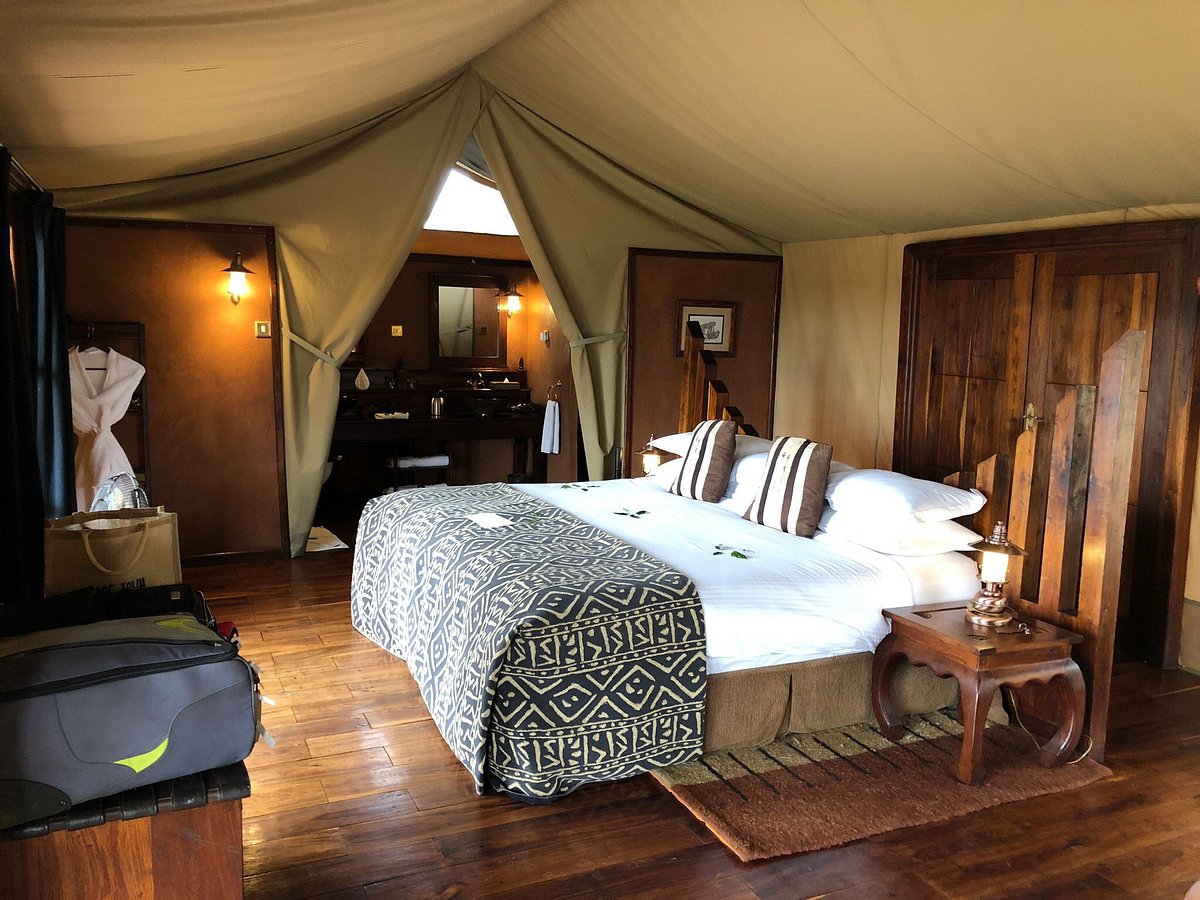 Are there luxury lodges or tented camps in Ikorongo?