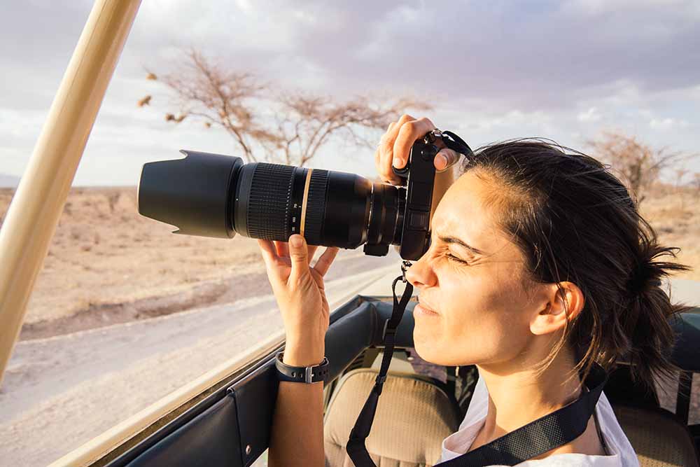 Are there safari tours in Tanzania with professional photographers?