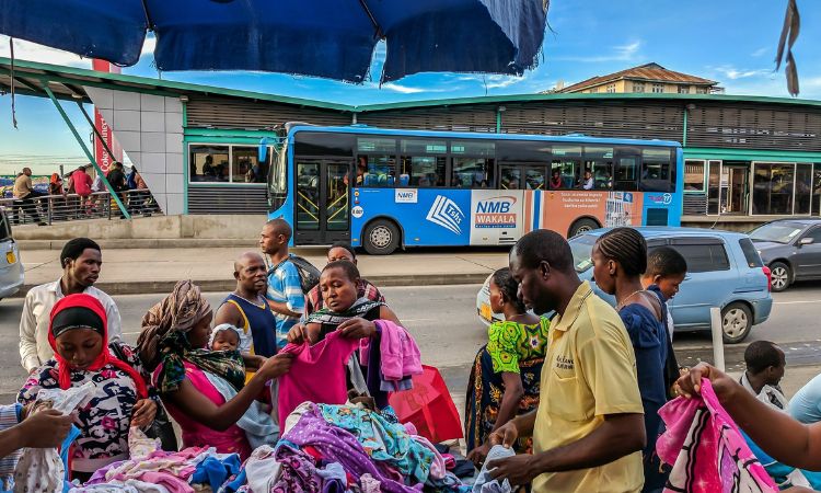 Is Dar es Salaam warm in the winter?